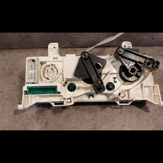 Commande de chauffage occasion RENAULT CLIO II Phase 2 06-2001->07-2006 1.5 DCI 65ch 2