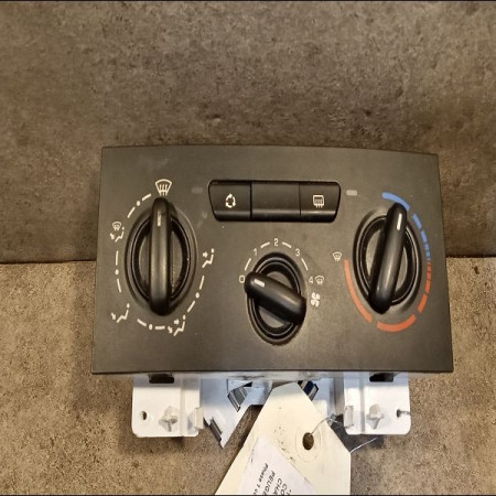 Commande de chauffage occasion PEUGEOT EXPERT II Phase 1 01-2007->... 1.6 HDI 90ch 6451XN