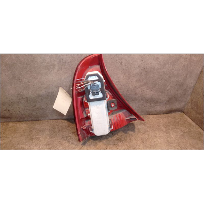 Feu arrière droit occasion RENAULT CLIO CAMPUS II Phase 1 07-2006->07-2009 1.5 DCI 70ch 2