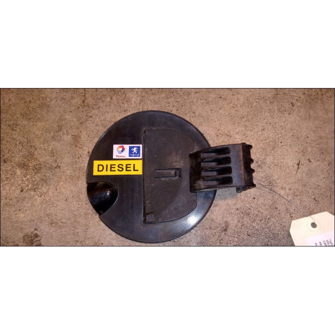 Volet de trappe carburant occasion PEUGEOT 207 Phase 1 04-2006->06-2013 1.6 HDI 16v 90ch 1517F5 2
