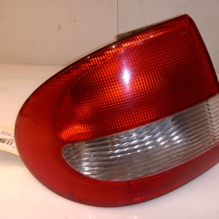 Feu arrière gauche occasion RENAULT MEGANE I Phase 2 03-1999->06-2003 1.9 DTI 7700428058