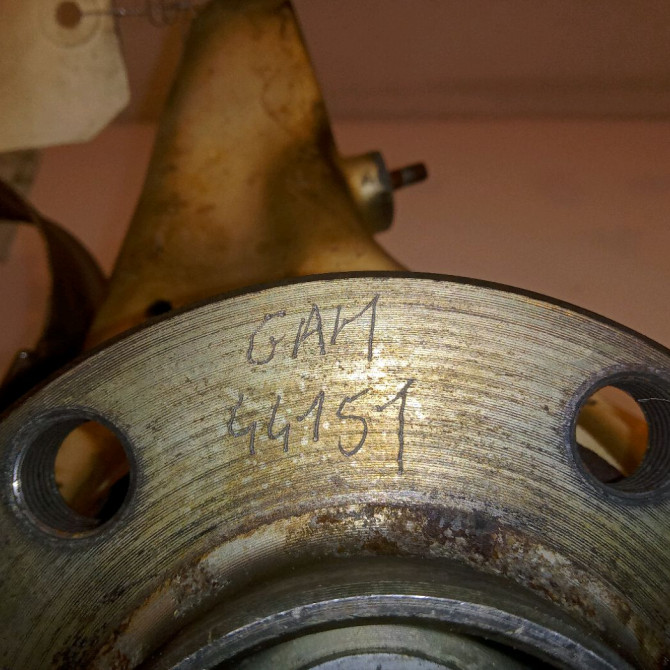 Moyeu avg occasion FERRARI 146 Phase 1 04-1995->04-1999 3.5i V8 380ch 5