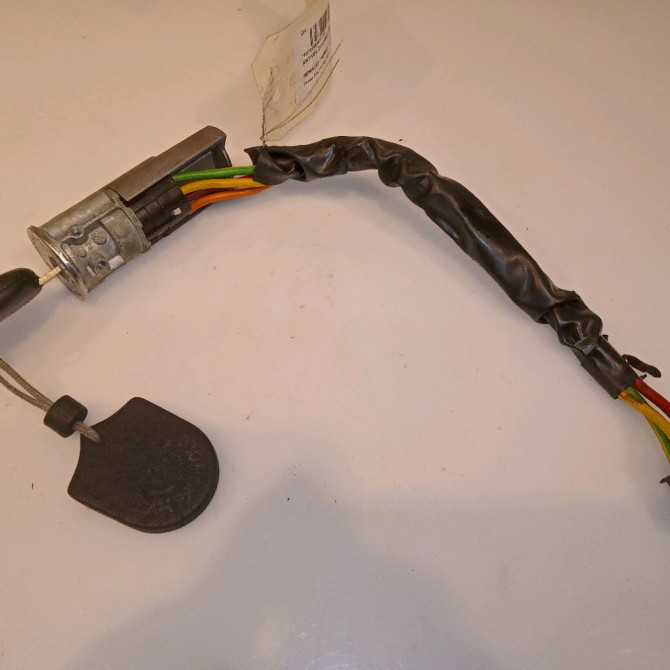 Antivol de direction occasion RENAULT TWINGO I Phase 3 08-2000->06-2007 1.2i 8v 60ch 7701046639 1