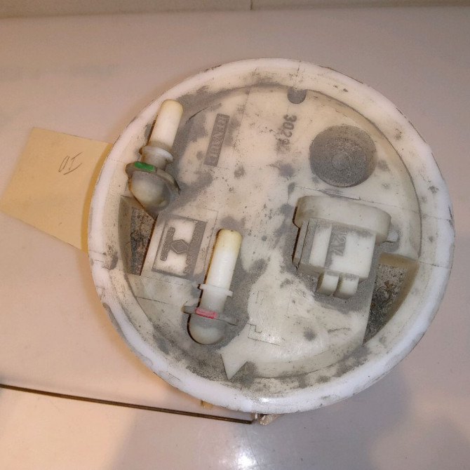 Jauge a carburant occasion RENAULT MEGANE I Phase 2 03-1999->06-2003 1.9 DTI 7700422039 3