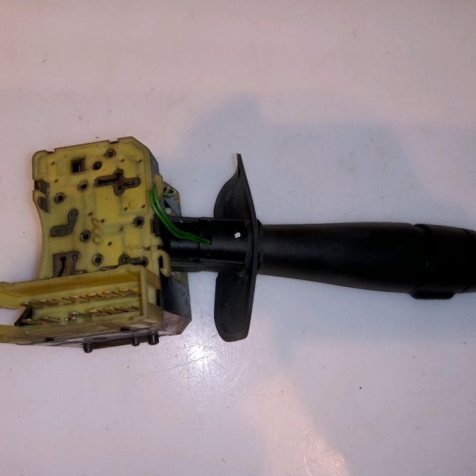 Commande essuie glace occasion RENAULT MEGANE I Phase 2 03-1999->06-2003 1.9 DTI 7701047264 2