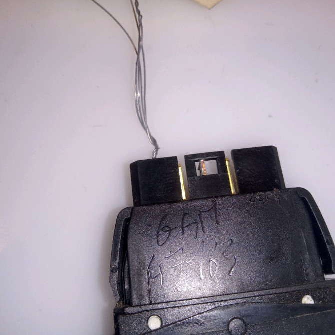 Commande lève-glace porte avant gauche occasion CITROEN SAXO Phase 2 09-1999->12-2004 1.1i 60ch 4