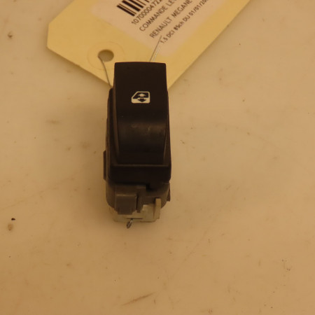 Commande leve-glace porte arrière droite occasion RENAULT MEGANE II Phase 2 01-2006->06-2009 1.5 DCI 85ch