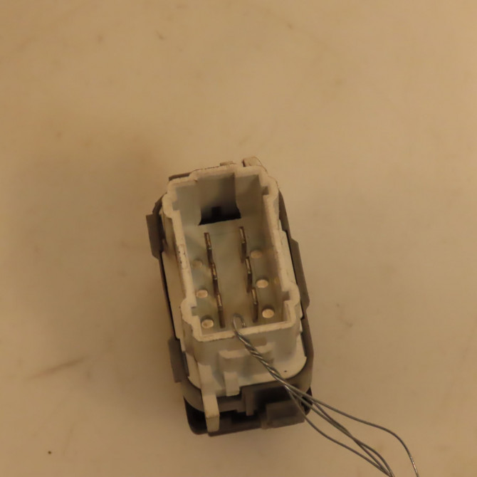 Commande leve-glace porte arrière droite occasion RENAULT MEGANE II Phase 2 01-2006->06-2009 1.5 DCI 85ch 2