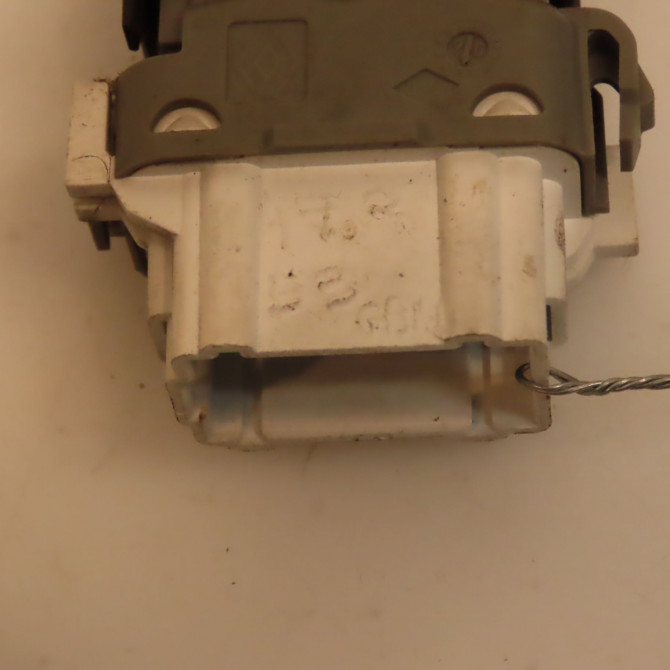 Commande leve-glace porte arrière droite occasion RENAULT MEGANE II Phase 2 01-2006->06-2009 1.5 DCI 85ch 3