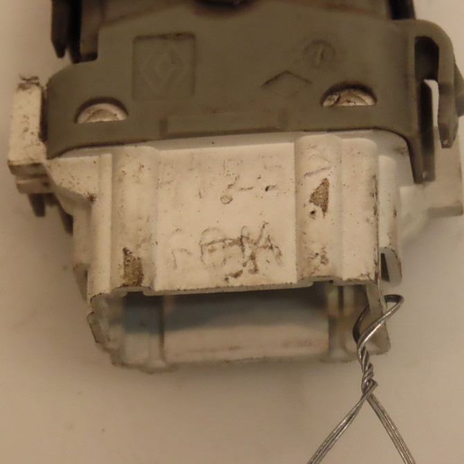 Commande leve-glace porte arrière gauche occasion RENAULT MEGANE II Phase 2 01-2006->06-2009 1.5 DCI 85ch 3