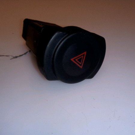 Bouton de warning occasion DACIA SANDERO I Phase 1 06-2008->10-2012 1.4 MPI 75ch 252905315R