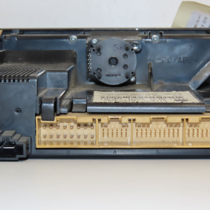 Commande de chauffage occasion AUDI A3 I Phase 2 10-2000->06-2003 1.9 TDi 130ch 8L0820043H5PR 3