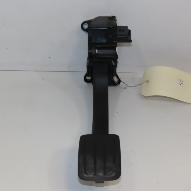 Potentiometre accelerateur occasion PEUGEOT 308 II Phase 1 04-1995->04-1999 1.2 PureTech 110ch 1