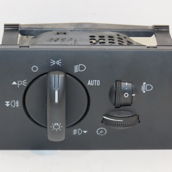 Interrupteur commande de phares occasion FORD MONDEO II Phase 1 09-2000->06-2007 2.0i 145ch 1150716 1