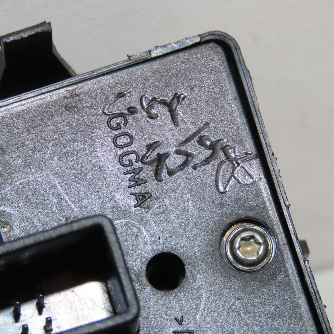 Commande lève-glace porte avant gauche occasion FORD MONDEO II Phase 1 09-2000->06-2007 2.0i 145ch 1230391 3