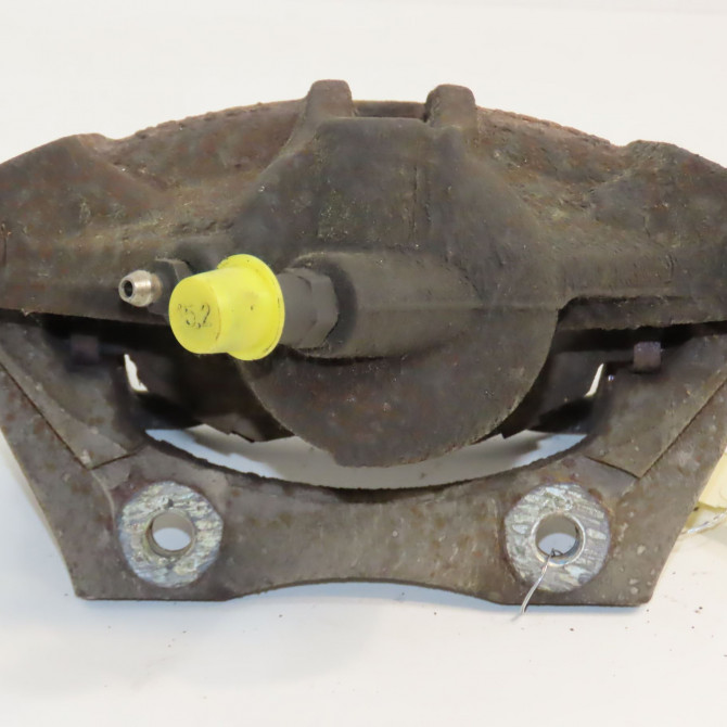 Etrier de frein avant droit occasion FORD MONDEO II Phase 1 09-2000->06-2007 2.0i 145ch 2218025 3