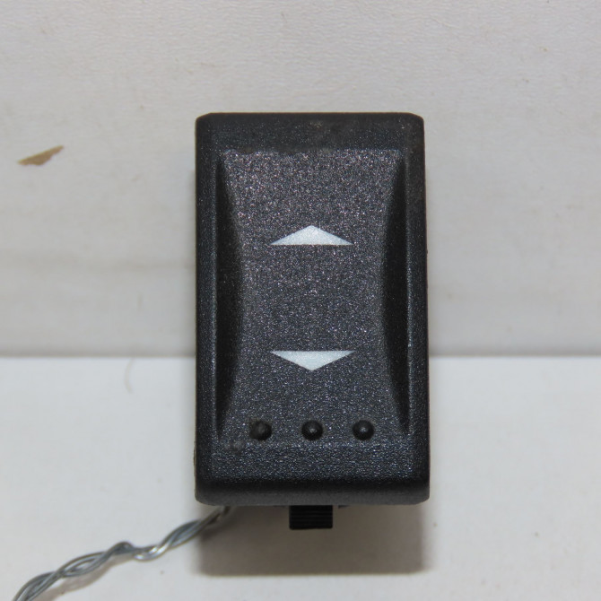 Commande leve-glace porte arrière gauche occasion FORD MONDEO II Phase 1 09-2000->06-2007 2.0i 145ch 1123793 1