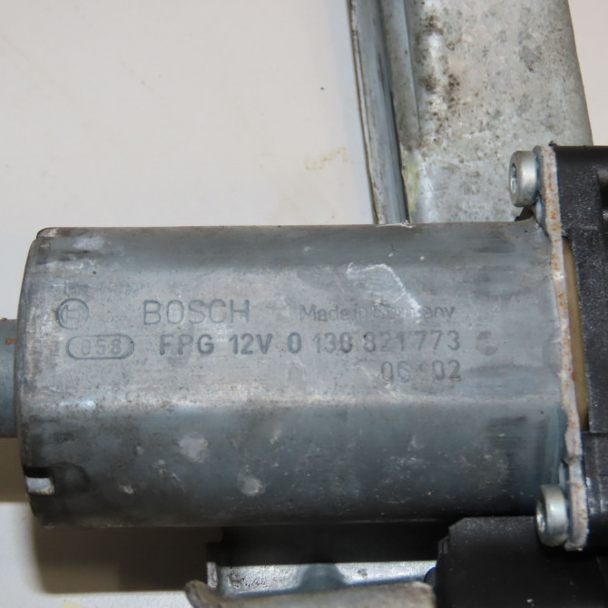 Mecanisme+moteur leve-glace arg occasion FORD MONDEO II Phase 1 09-2000->06-2007 2.0i 145ch 1320875 3