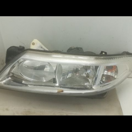 Phare gauche occasion RENAULT LAGUNA II Phase 1 ESTATE 11-2000->03-2005 1.9 DCI 110ch 7701048927