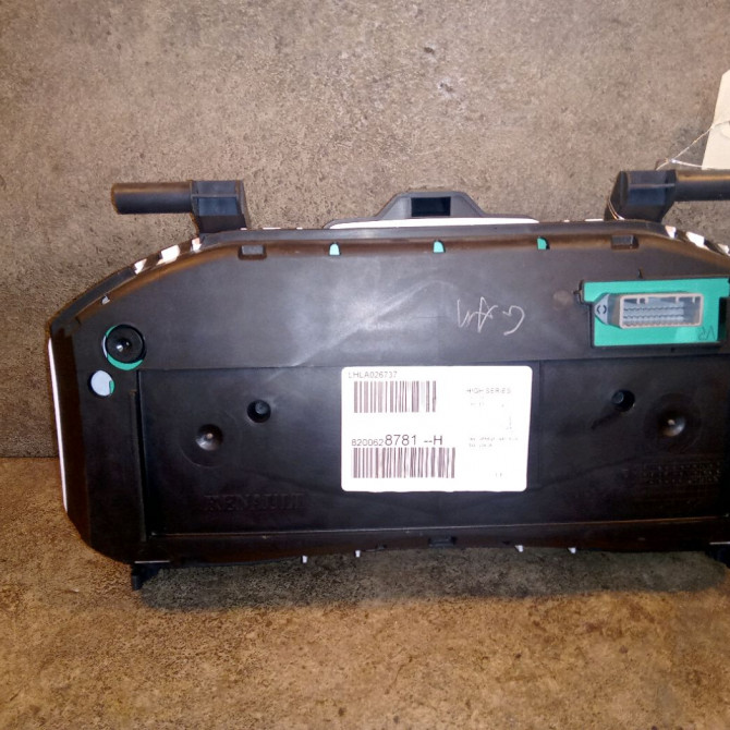 Compteur occasion RENAULT CLIO III Phase 1 09-2005->03-2009 1.4i 16v 100ch 8201031458 2