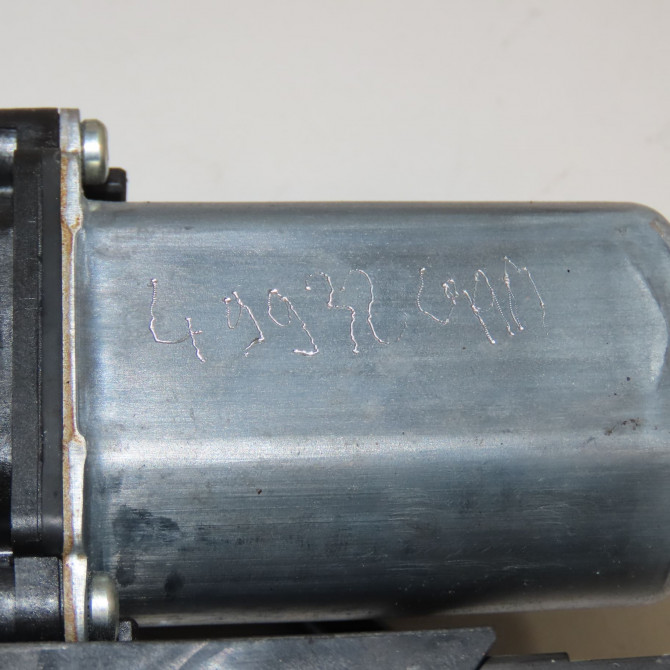 Mecanisme + moteur lève-glace avant droit occasion VOLKSWAGEN CADDY III Phase 1 03-2004->07-2010 1.9 TDI 105ch 2K1837730L 4