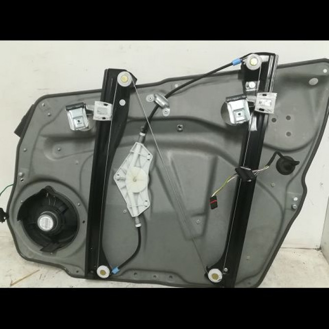 Mecanisme+moteur leve-glace avg occasion MERCEDES CLASSE B I Phase 1 06-2005->04-2008 B200CDI 140ch 1