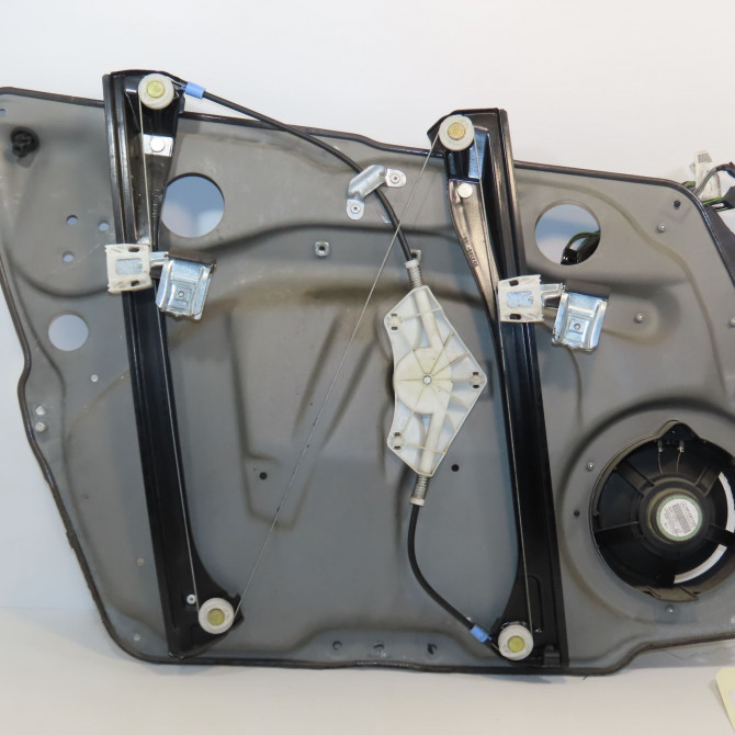 Mecanisme + moteur lève-glace avant droit occasion MERCEDES CLASSE B I Phase 1 06-2005->04-2008 B200CDI 140ch 1