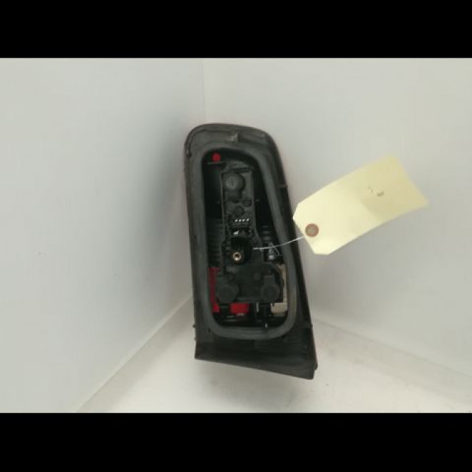 Feu arrière interieur gauche occasion RENAULT LAGUNA II Phase 1 11-2000->03-2005 1.9 DCI 120ch 8200002475 2