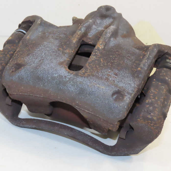 Etrier de frein avant droit occasion FORD MONDEO II Phase 1 09-2000->06-2007 1.8i 110ch 2218025 1