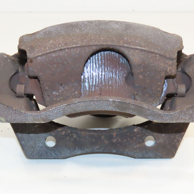 Etrier de frein avant droit occasion FORD MONDEO II Phase 1 09-2000->06-2007 1.8i 110ch 2218025 3