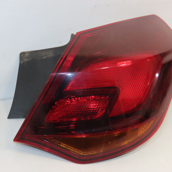 Feu arrière droit occasion OPEL ASTRA IV 13319948 1