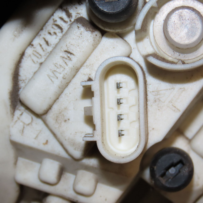 Feu arrière droit occasion OPEL ASTRA IV 13319948 3