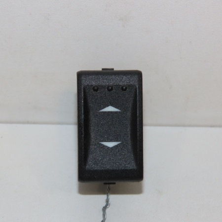 Commande leve-glace porte arrière droite occasion FORD MONDEO II Phase 1 09-2000->06-2007 2.0i 145ch 1123793