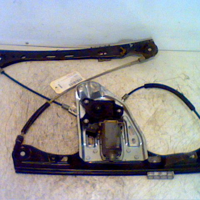 Mecanisme + moteur lève-glace avant droit occasion MERCEDES CLASSE C II Phase 1 05-2000->03-2004 2037201646 1