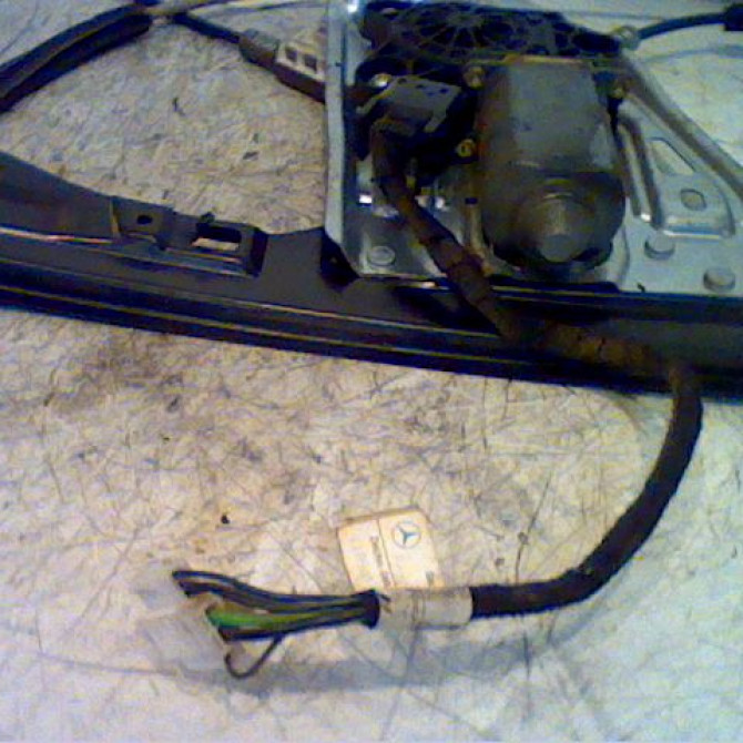Mecanisme + moteur lève-glace avant droit occasion MERCEDES CLASSE C II Phase 1 05-2000->03-2004 2037201646 3