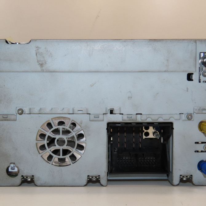 Autoradio occasion MERCEDES CLASSE CLK II Phase 1 05-2002->12-2009 270 CDI 2098203789 4