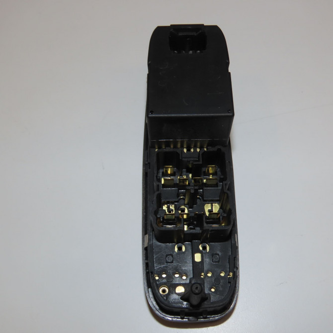 Commande lève-glace porte avant gauche occasion VOLVO V70 I Phase 2 02-2000->06-2004 2.5 D 140ch 2