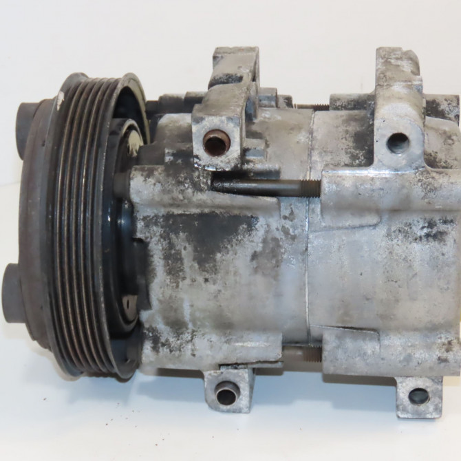 Compresseur air conditionne occasion FORD FIESTA IV Phase 2 09-1999->09-2002 1.3i 1828202 1