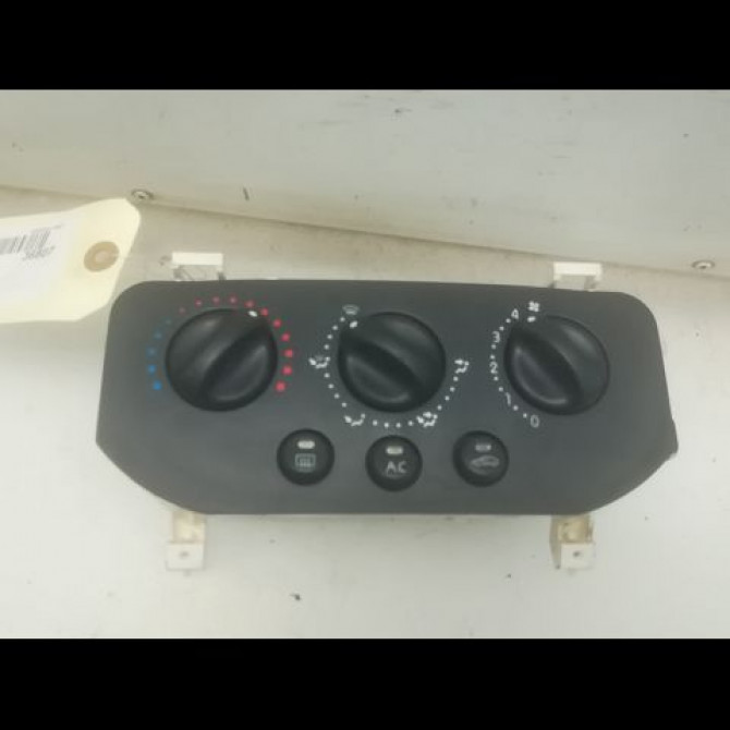Commande de chauffage occasion RENAULT CLIO II Phase 1 03-1998->06-2001 1.9 D 65ch 1