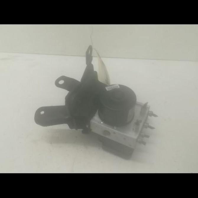 Unité hydraulique ABS occasion TOYOTA YARIS II Phase 1 12-2005->11-2009 1.3 VVT-i 440500D041 2