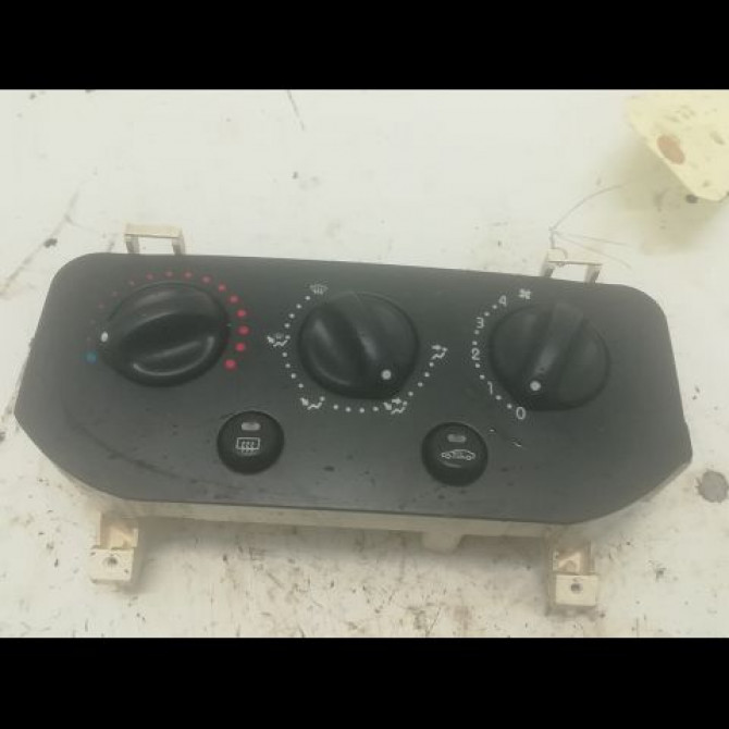 Commande de chauffage occasion RENAULT CLIO II Phase 1 03-1998->06-2001 1.9 DTI 1