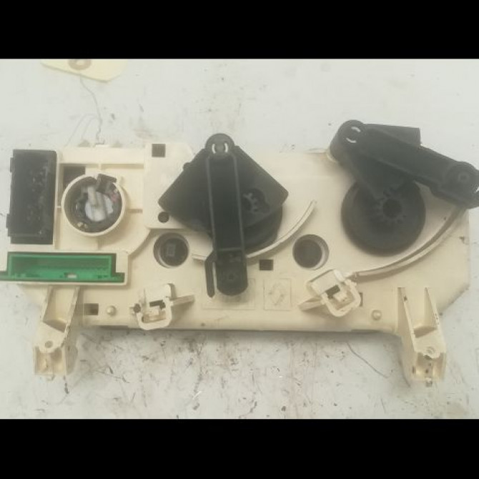 Commande de chauffage occasion RENAULT CLIO II Phase 1 03-1998->06-2001 1.9 DTI 2