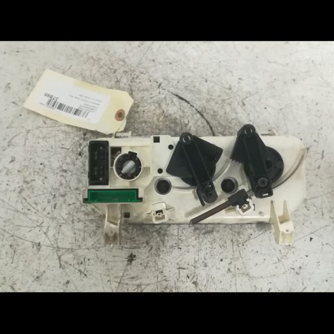 Commande de chauffage occasion RENAULT CLIO II Phase 1 03-1998->06-2001 1.4i 8v 75ch 2