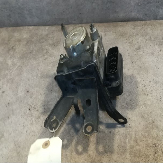 Unité hydraulique ABS occasion TOYOTA YARIS II Phase 1 12-2005->11-2009 1.0 VVTI 440500D041 2