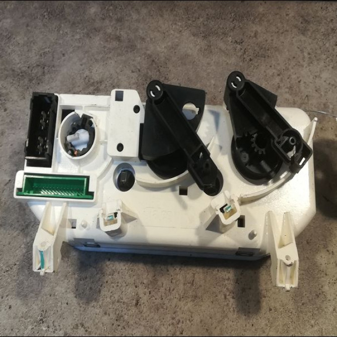 Commande de chauffage occasion RENAULT CLIO II Phase 1 03-1998->06-2001 1.6 16v 2