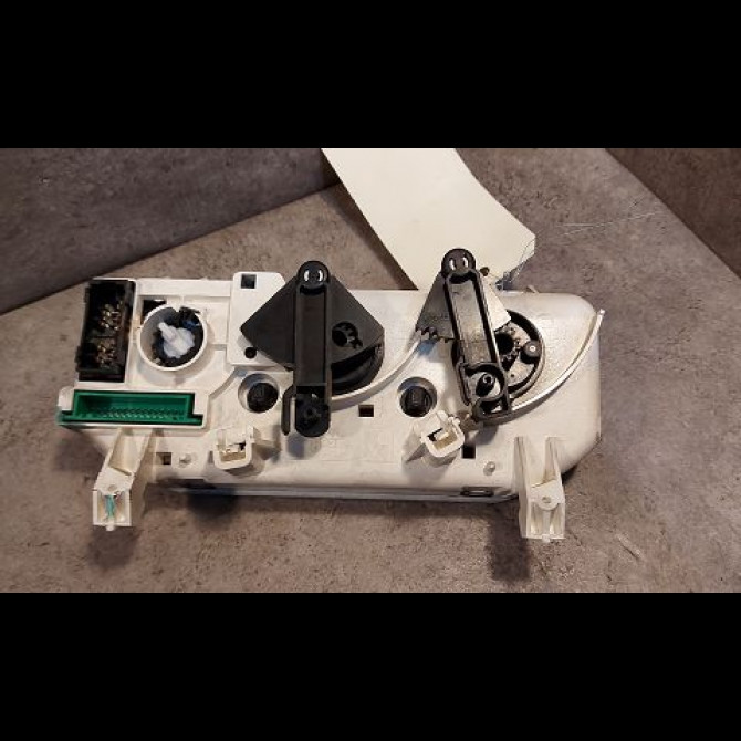 Commande de chauffage occasion RENAULT CLIO II Phase 1 03-1998->06-2001 1.9 DTI 2
