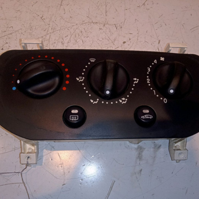 Commande de chauffage occasion RENAULT CLIO II Phase 1 03-1998->06-2001 1.4i 8v 75ch 1
