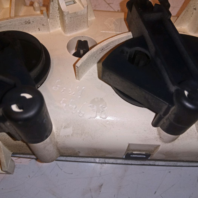 Commande de chauffage occasion RENAULT CLIO II Phase 1 03-1998->06-2001 1.4i 8v 75ch 3