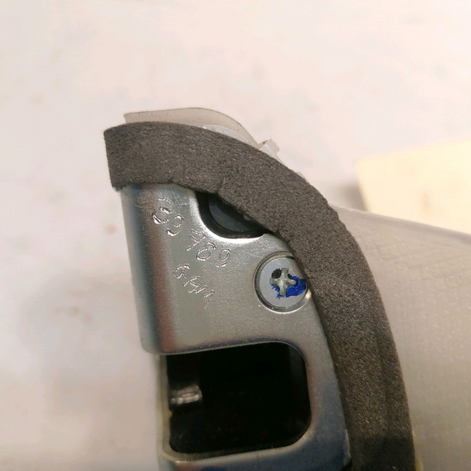 Serrure porte arg occasion TOYOTA YARIS II Phase 2 01-2009->05-2011 690600D060 3