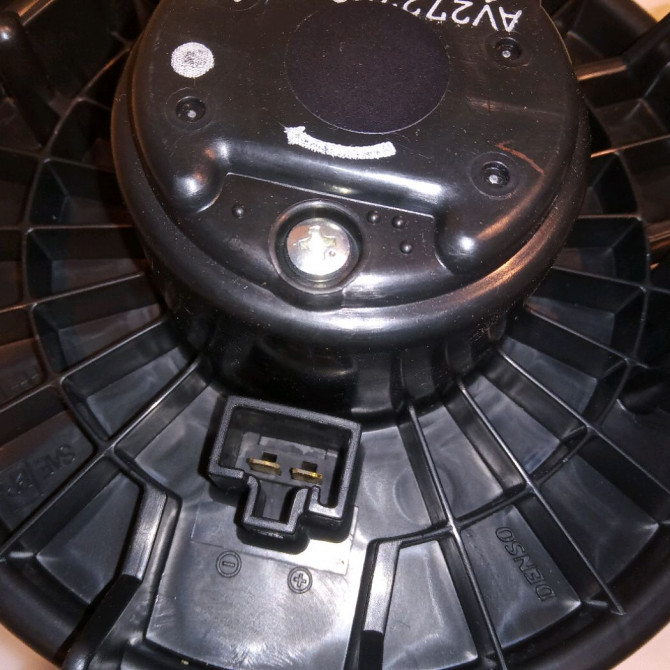 Ventilateur de chauffage occasion TOYOTA YARIS II Phase 1 12-2005->11-2009 1.0i 69ch 3